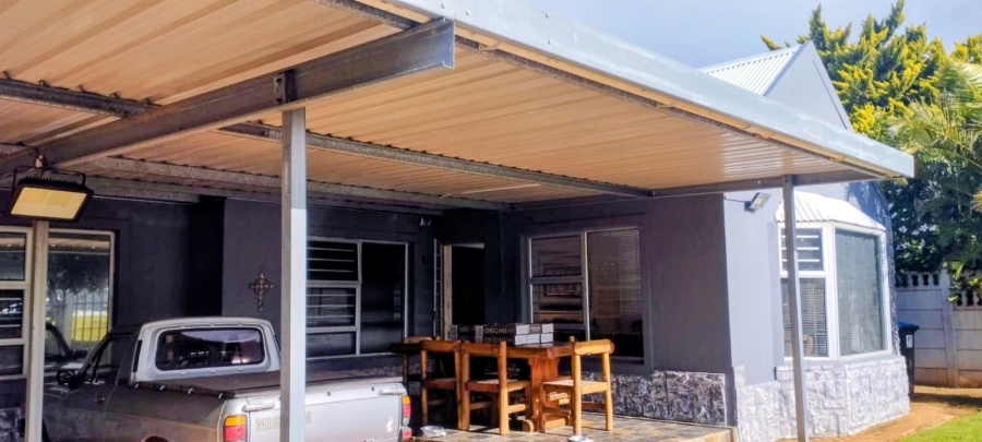 4 Bedroom Property for Sale in Noorsekloof Eastern Cape